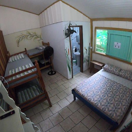 Pousada E Camping Do Clodo Ilha do Mel Exterior photo