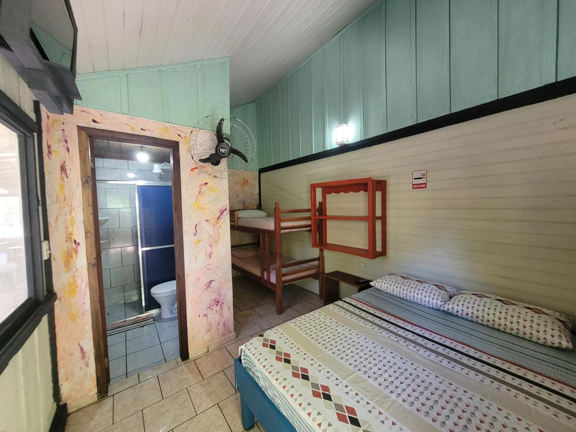 Pousada E Camping Do Clodo Ilha do Mel Exterior photo