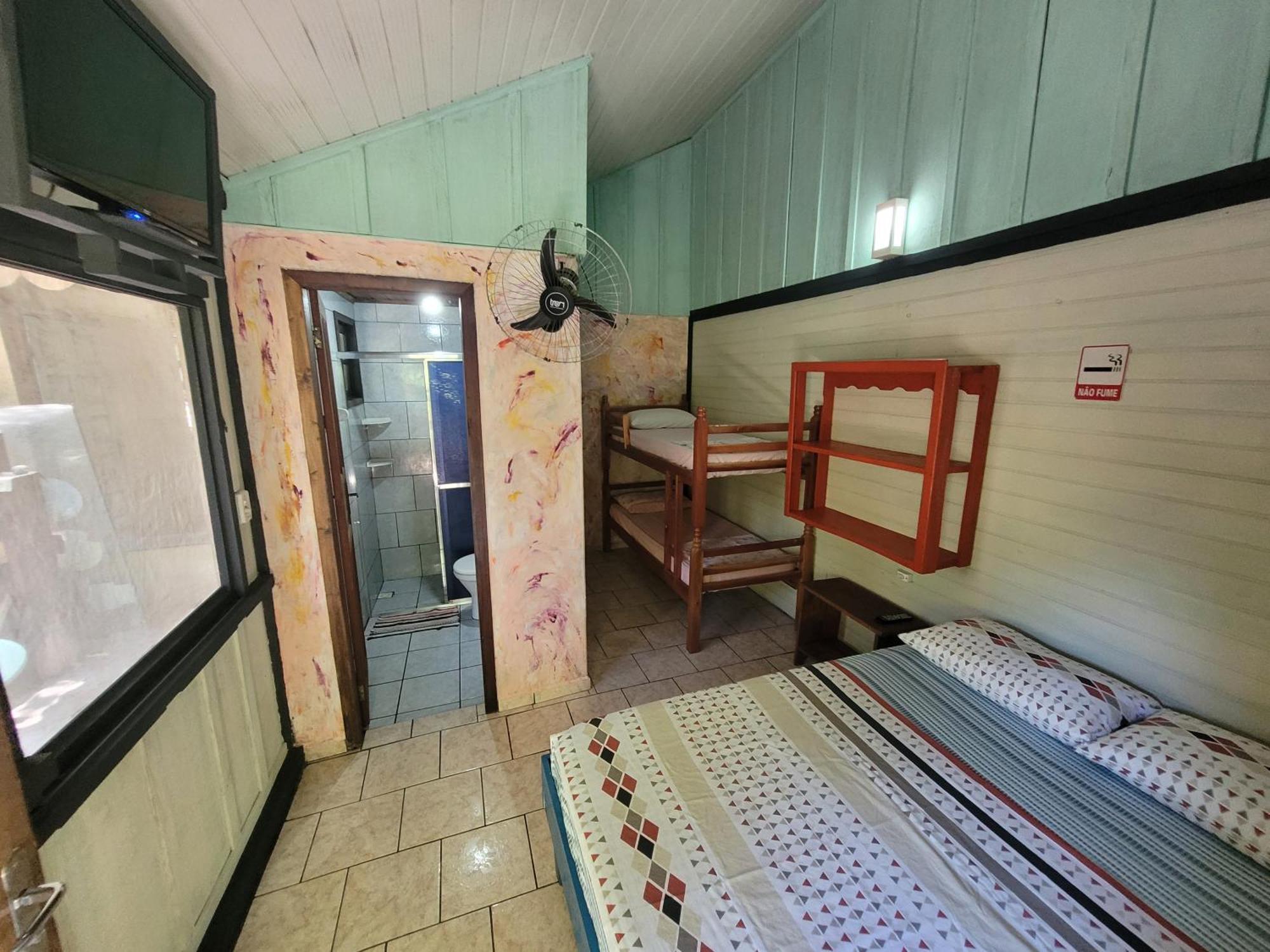 Pousada E Camping Do Clodo Ilha do Mel Exterior photo