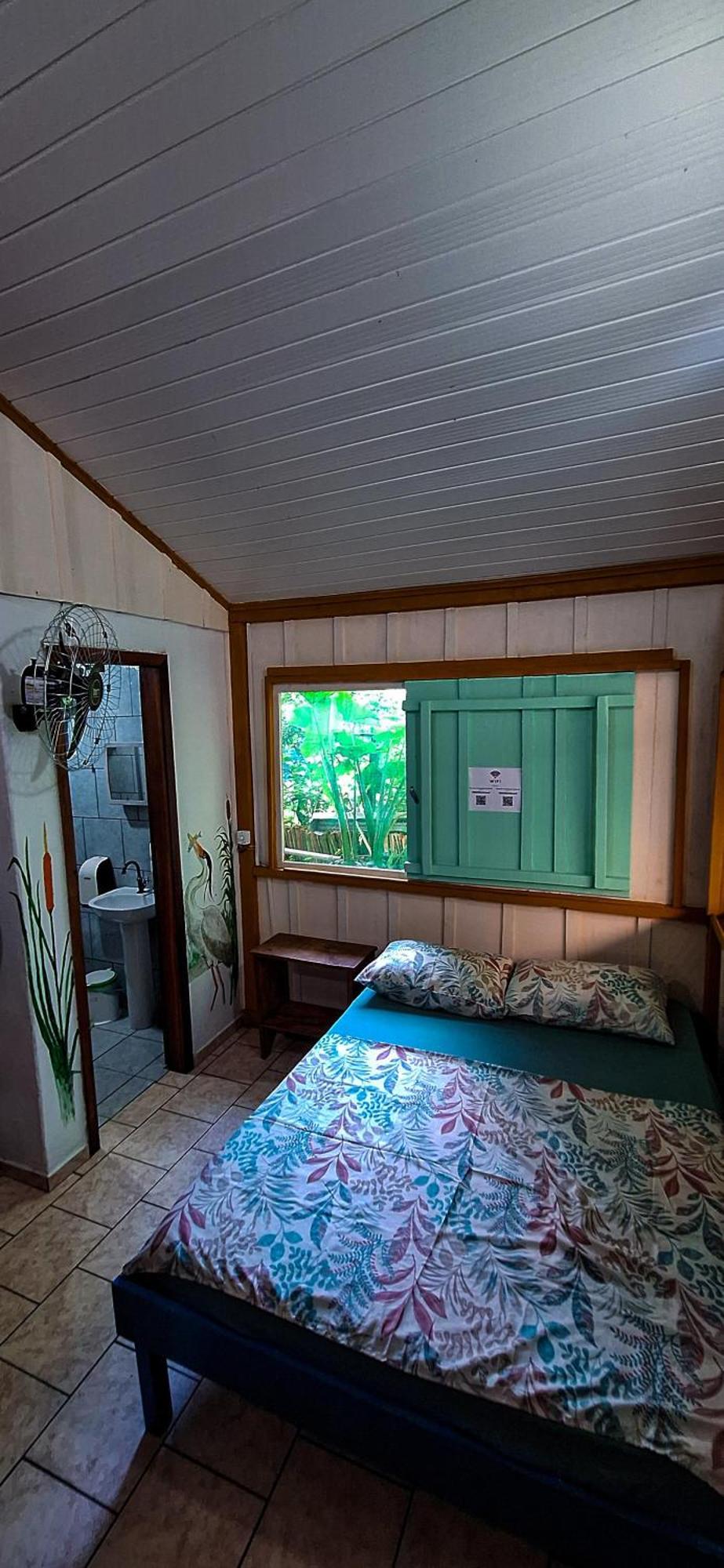 Pousada E Camping Do Clodo Ilha do Mel Exterior photo